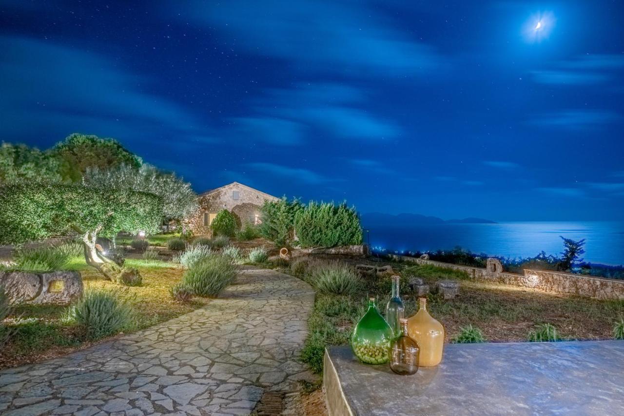 Blue Horizon Cottages Tzamarelata Exteriör bild